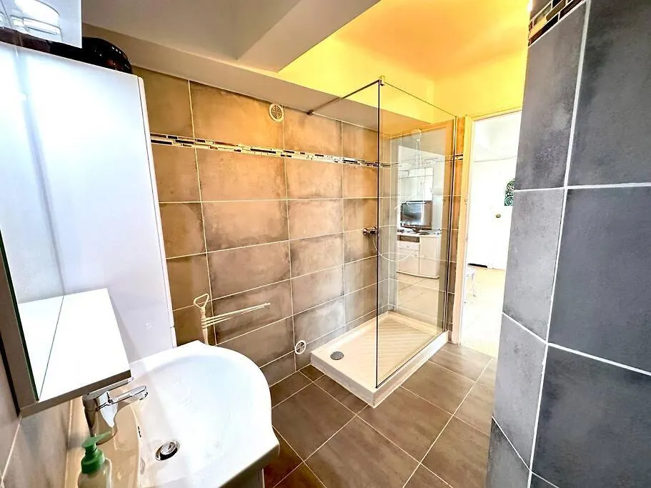 Viva Riviera Large 1 Bedroom With Sunny Terrace Cannes